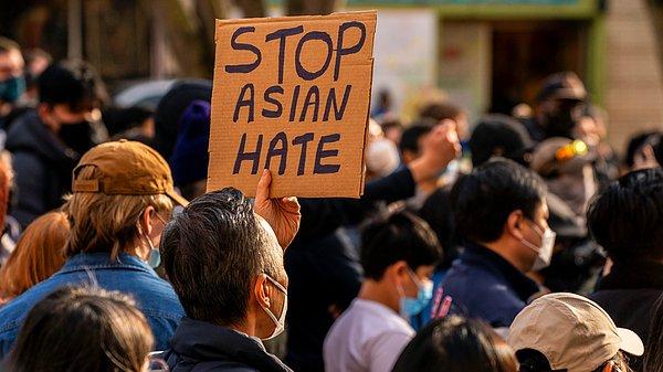 12. "Asya nefretini durdur"
