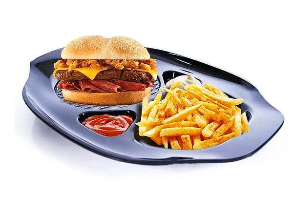 8. Fast Food sevenlerin mutlaka alması gereken bir tabak.