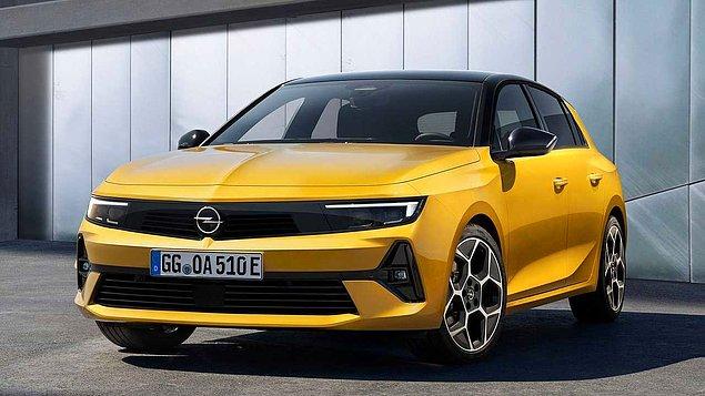 2022 yılında piyasaya sürülmesi beklenen Opel'in sevilen modeli Astra'nın yeni versiyonunun Avrupa fiyatı ve özellikleri açıklandı.