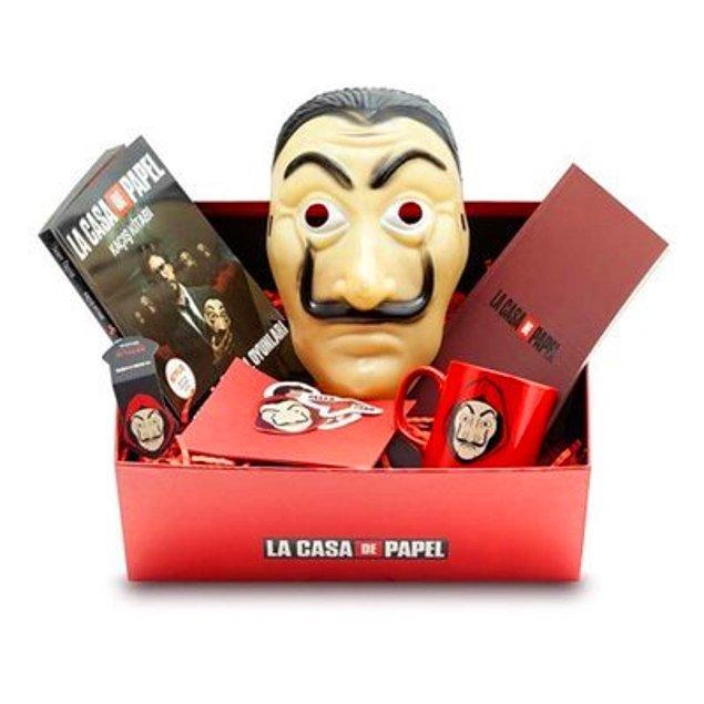 8. En sevdiği diziyi sorunca La Casa De Papel diyenler için koleksiyon kutusu;