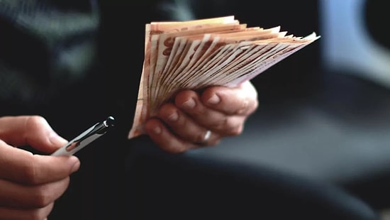 Yargıtay'dan Emeklilik İçin Yeni Karar: Kendi İsteğiyle İşten Ayrılan İhbar Tazminatı Alamayacak!