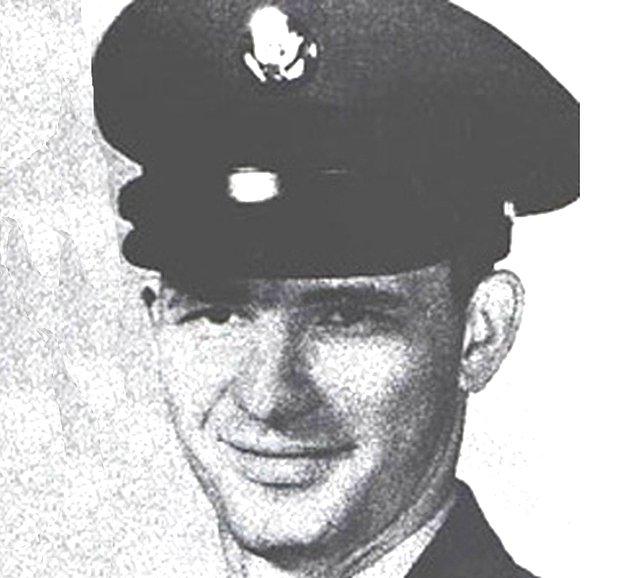 Corll, 1964 yılında askerlik görevi için orduya katıldı.