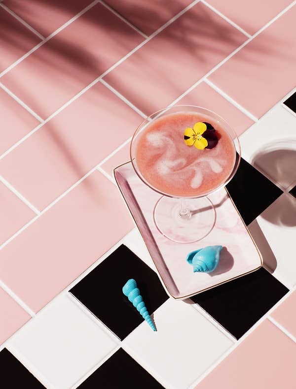 10. «Как флорист, я предупреждаю вас никогда, никогда не ешьте съедобные цветы, которые вы получаете в напитках, на торте и т. д. Количество пестицидов, используемых для обработки цветов, не регулируется и невероятно опасно».