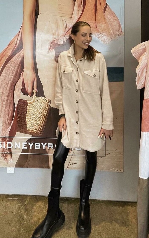 13. Маленькая голова, большие стопы