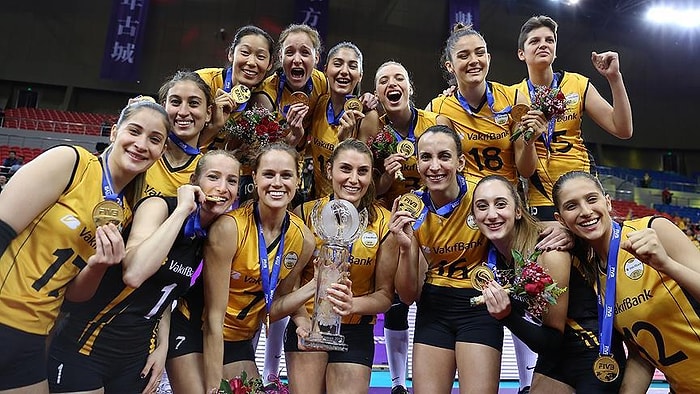 VakıfBank'ın Başarılı Oyuncusu Zehra Güneş'ten Melis Sezen Göndermeli Şampiyonluk Paylaşımı