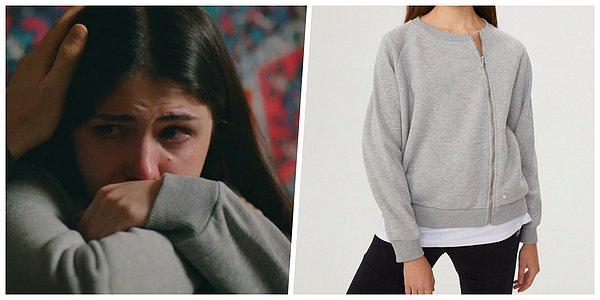 7. Bu bölüm bol bol gözyaşı döken Parla'nın sweatshirtü basic bir model.