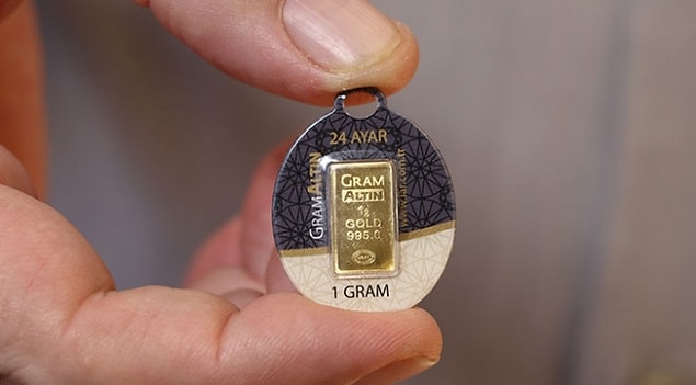 Gram altın da ilk kez bugün 1000 liranın üzerine çıktı.
