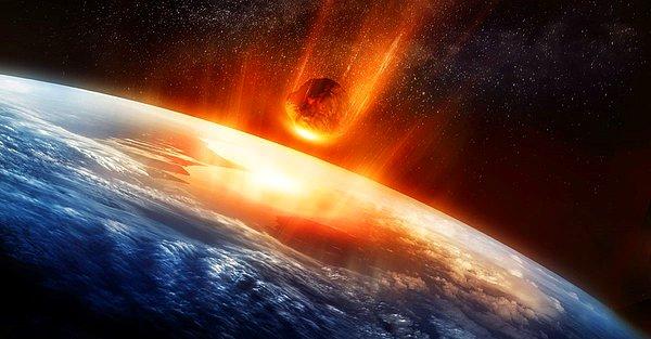 Nostradamus'un iddiasına göre dünyaya meteor çarpması 2022 yılında gerçekleşecek.
