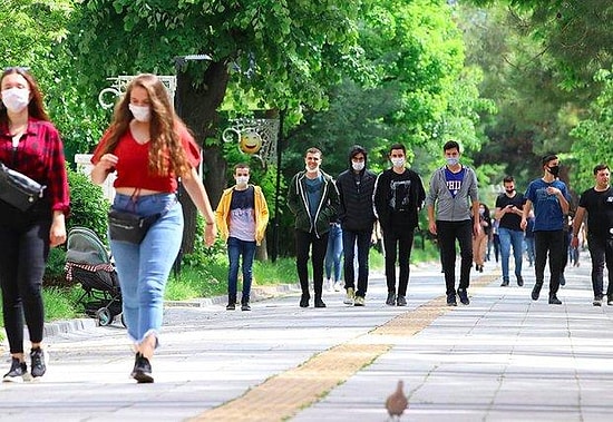 YÖK: 'Son Beş Yılda 230 Bin Öğrenci Kaydını Dondurdu'