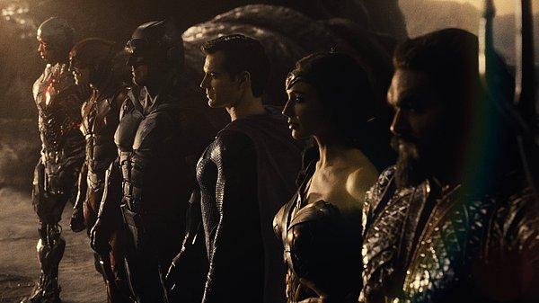 5. Zack Snyder's Justice League (2021) — 4 saat, 2 dakika