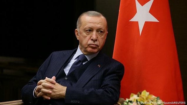 Erdoğan'a oy verecek olanlar yüzde 29.8'de kalıyor ve katılımcıların yüzde 16.6'sı Erdoğan dışında başka birisine verebileceğini belirtiyor.