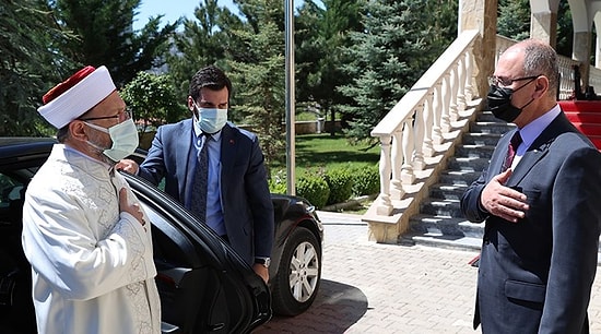 'Korkudan Yeni Araba Alamayan' Diyanet'in Kaç Aracı Var?