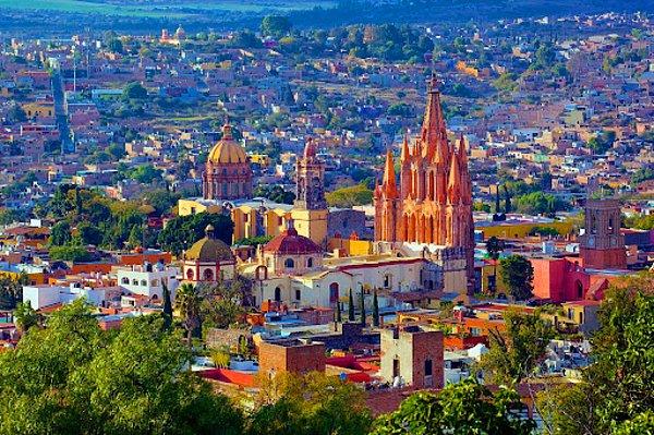 7. "Meksika o kadar güzel bir ülke ki, eğer kartel yönetiyor olmasa oraya taşınmak bile isterdim."