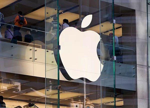 Bu ayın başlarında Apple, Covid-19 vakalarındaki artış ve mağaza çalışanları arasındaki risklerin artmasının ardından ABD ve Kanada’daki 3 mağazayı geçici olarak kapattığını duyurmuştu.
