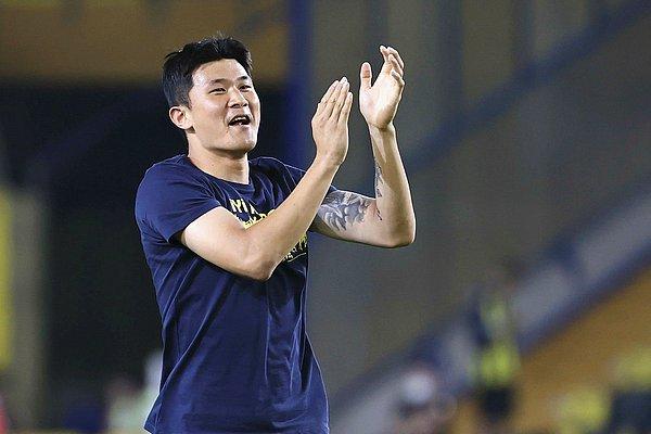 İtalyan gazeteci Gianluca DiMarzio'nun haberine göre; Napoli, Fenerbahçe'nin Güney Koreli stoperi Kim Min-Jae'yi listesine aldı.