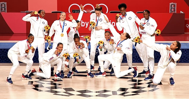 43. 8 Ağustos - 2020 Tokyo Olimpiyat Oyunları'nda Kadın basketbolunda ABD, finalde Japonya'yı 90-75 yenerek üst üste 7. kez altın madalya aldı.