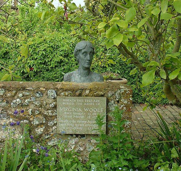 3. Virginia Woolf (1882 - 1941)