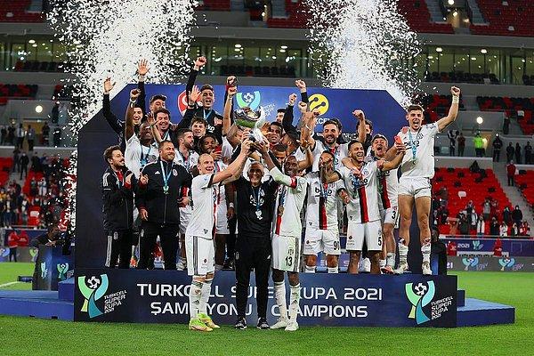 Beşiktaş, Fraport TAV Antalyaspor'u penaltı atışları sonunda 4-2 yenerek kupanın sahibi oldu.