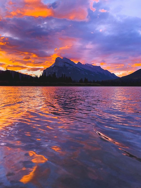 10. "Alberta, Kanada'da yılın en sevdiğim günbatımıydı."