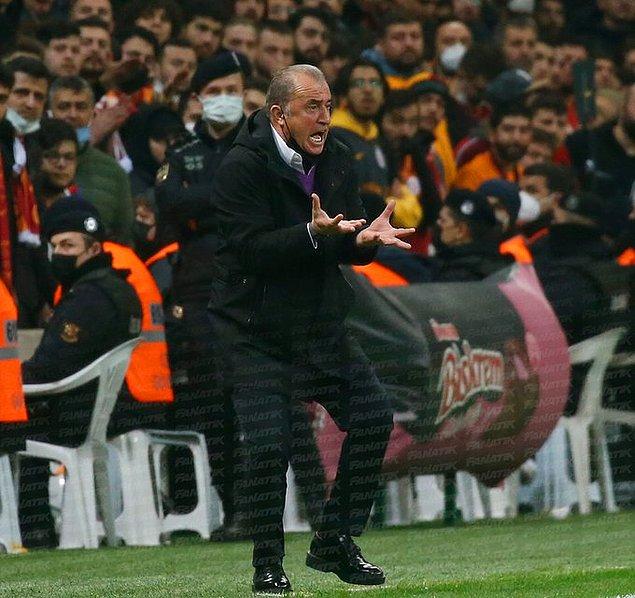 Galatasaray ise 27 puan, averaj ve maç fazlasıyla 10. sırada konumlandı.