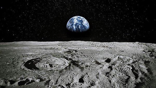 Hakemli bilimsel dergi Science Advances'ta yayımlanan bulgular, regolit adı verilen Ay toprağının 1 milyonda 20 oranında su içerdiğini gösteriyor.