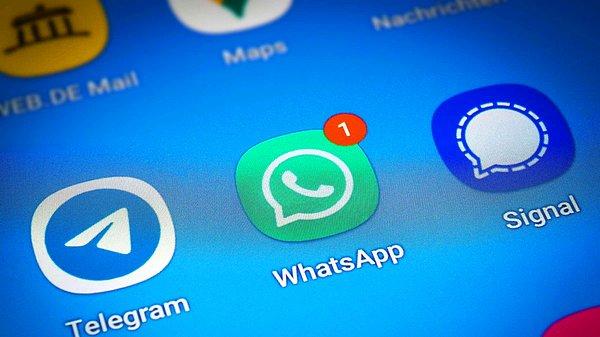2. Popüler mesajlaşma uygulması Signal'in CEO'su Moxie Marlinspike'ın istifasının ardından boşalan CEO koltuğuna geçici olarak WhatsApp'ın kurucu ortağı Brian Acton atandı.