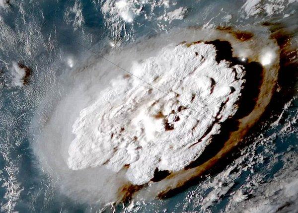Patlama, 800 kilometre uzaktaki Fiji ve 2300 kilometre uzaktaki Yeni Zelanda'da da duyuldu.