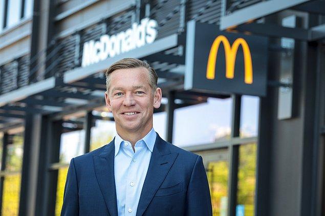 McDonald's İcra Kurulu Başkanı Chris Kempczinski ise 10.8 milyon dolar kazandı.
