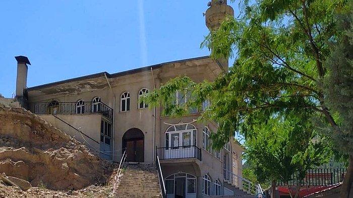 AKP'li Belediyenin Lüks Konut İçin Cami Yıkma Projesini Mahkeme Durdurdu