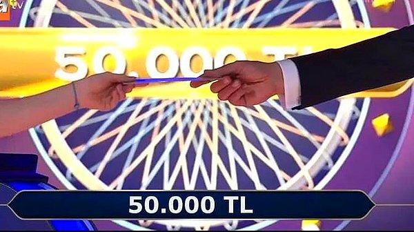 Soruya doğru yanıt veremeyen yarışmacı çekilme kararı almasının ardından 50.000 TL kazandı.