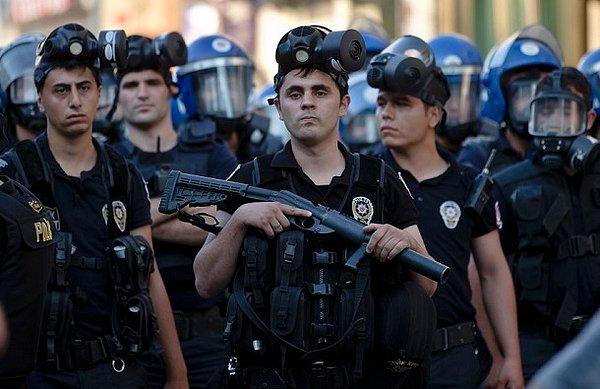 ‘3250 Türk polisi 45 gün Katar'da Dünya Kupası için geçici olarak görev yapacak’