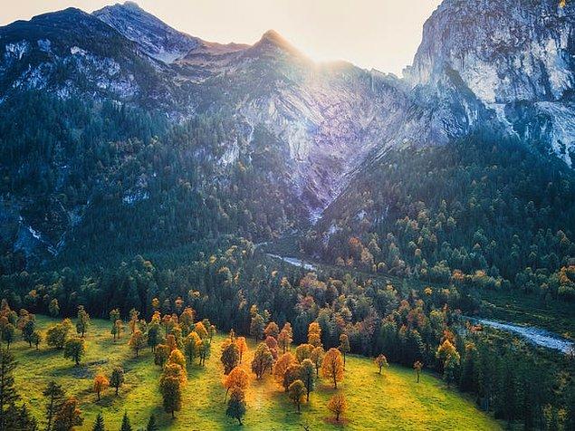17. Günün son güneş ışınları, Karwendel, Avusturya: