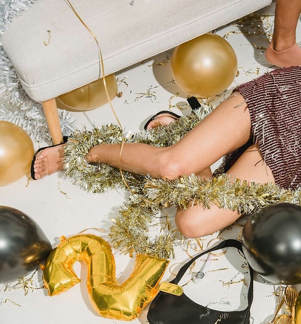 9. Напиваться до потери памяти - никогда не понимала этого. Выпивать весело, но когда это умеренно, понимаете?