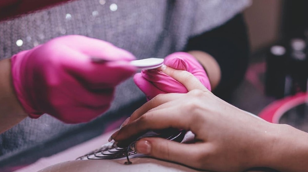 Kuaförde Manikür Nasıl Yapılır?