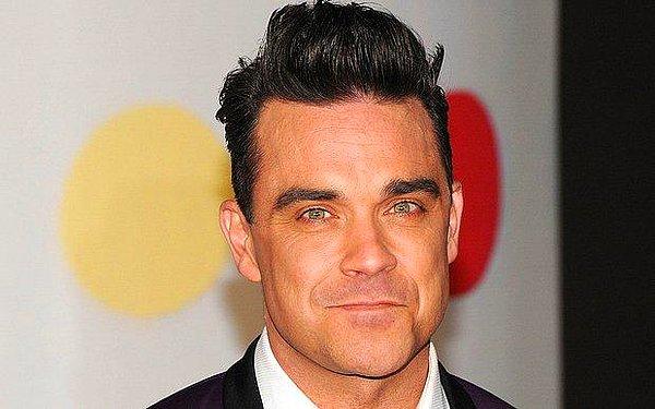 Dillere pelesenk olan şarkılarının yanı sıra sanata düşkünlüğüyle de bilinen şarkıcı Robbie Williams, koleksiyonundaki üç Banksy eserini açık arttırma ile satmaya karar verdi.