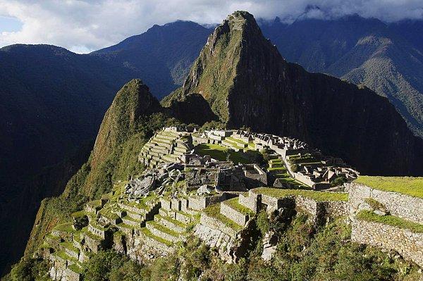 Varşova Üniversitesi'nden arkeologlar, özel bir lazer teknolojisi kullanarak İnka İmparatorluğu'nun Machu Picchu kompleksinde bir düzineden fazla yeni bina keşfetmeyi başardılar.