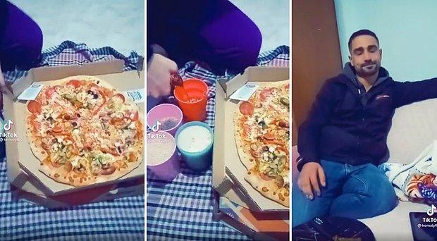 'Burada 2 Tane Pizza Var Babam Bastık Yiyor' Diyen Çocuk ve Attığı Bakış ile Çok Şey Anlatan Babanın O Anları