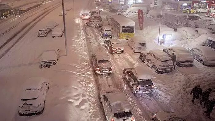 Yollar Açıldı mı? İstanbul'da TEM ve E5'te Son Durum?