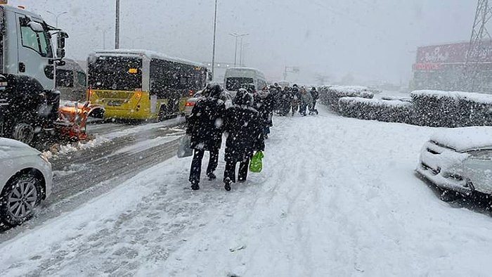 Kar 3 Gün Daha Gitmeyecek! Meteoroloji'den Uyarılar Devam Ediyor