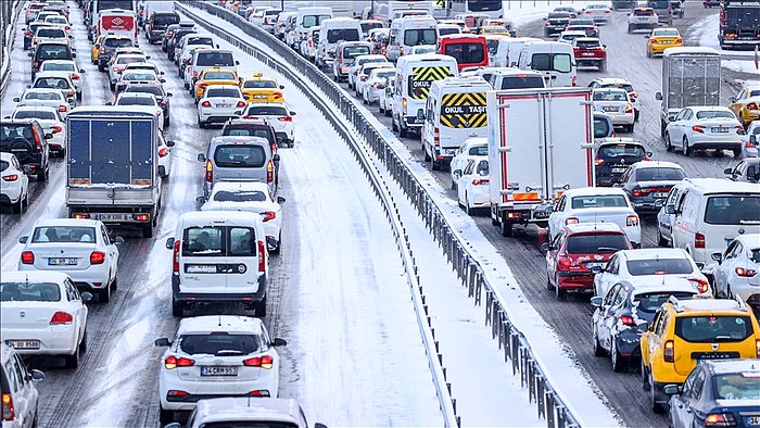 İstanbul'da Yol Durumu Nasıl? Hangi Yollar Trafiğe Açık? İBB Trafik Yoğunluğu Haritası Görüntüleme!