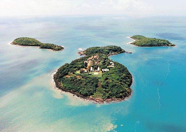 1852'den 1953 yılına kadar bir ada hapishanesi görevi gören Karayipler'deki Şeytan Adası, pek çok ada hapishanesinden çok daha korkunç bir yerdi.