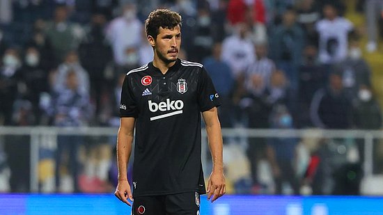 Beşiktaşlı Salih Uçan Başakşehir ile Anlaştı