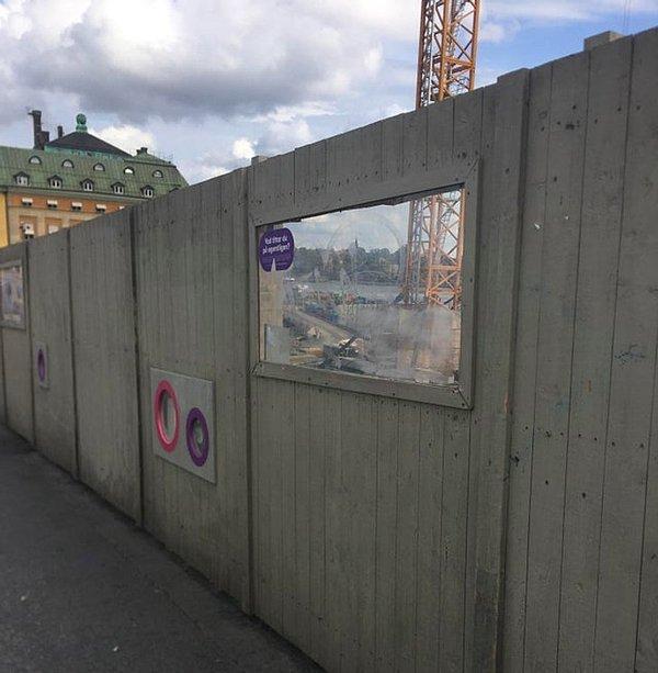 10. İnşaat izlemeyi hobi haline getirenlere dev hizmet! Stockholm'da inşaatları izleyebileceğiniz pencereler var.