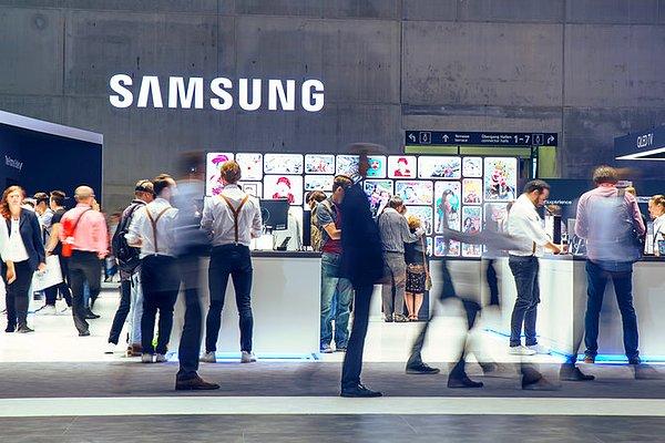 Samsung, son çeyrekteki gelir artışının akıllı telefonlar, TV ve ev aletlerinden kaynaklandığını belirtti.