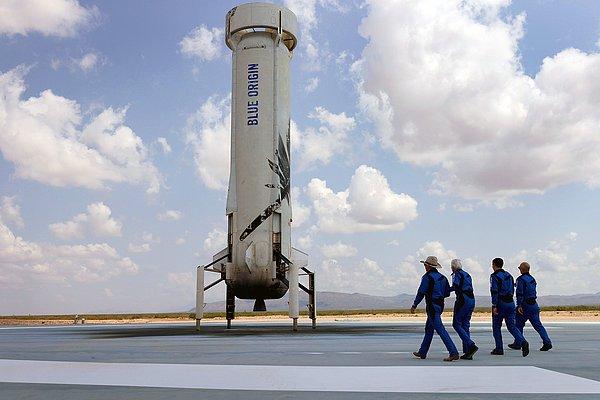 NASA'nın kendi istasyonu için Jeff Bezos'un Blue Origin'iyle veya Elon Musk'ın SpaceX'iyle iş birliği yapacağı tahmin ediliyor.