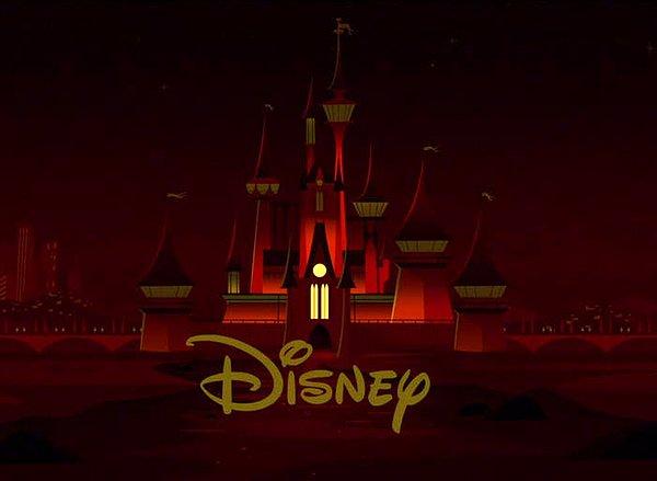 25. İnanılmaz Aile 2'nin açılış sekansında, Disney kalesindeki aydınlık pencereler Incredibles logosunu oluşturuyor.