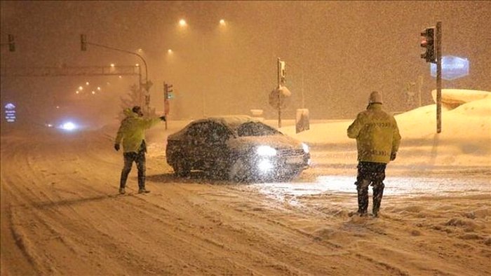 İstanbul Hava Durumu Son Dakika: İstanbul'a Karlı Hava  Tekrardan mı Geliyor? İstanbul'a Kar Ne Zaman Yağacak?