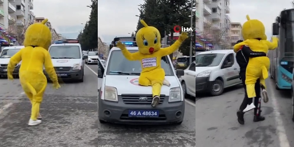 Civciv Kostümüyle Polis Aracını Durduran Kişi ve Gülmemek İçin Kendini Zor Tutan Polisin Bi' Acayip Anları