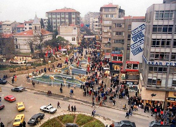 23. Kadıköy Boğa Heykeli, İstanbul, 1990.