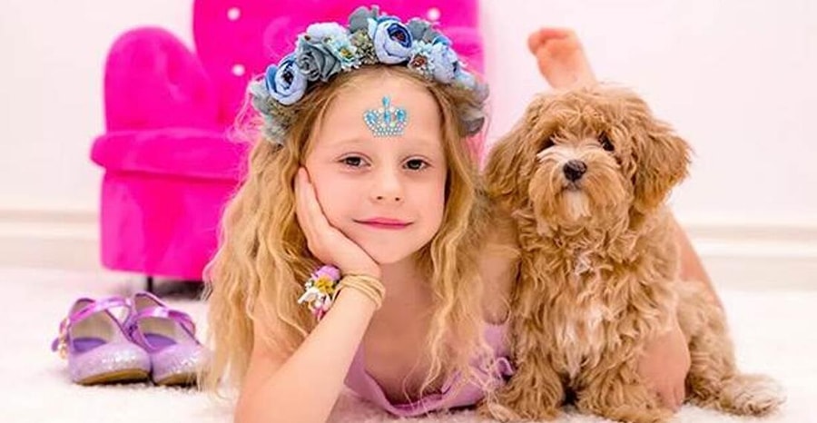 7 Yaşında Milyoner Olan Küçük Kız - Onedio